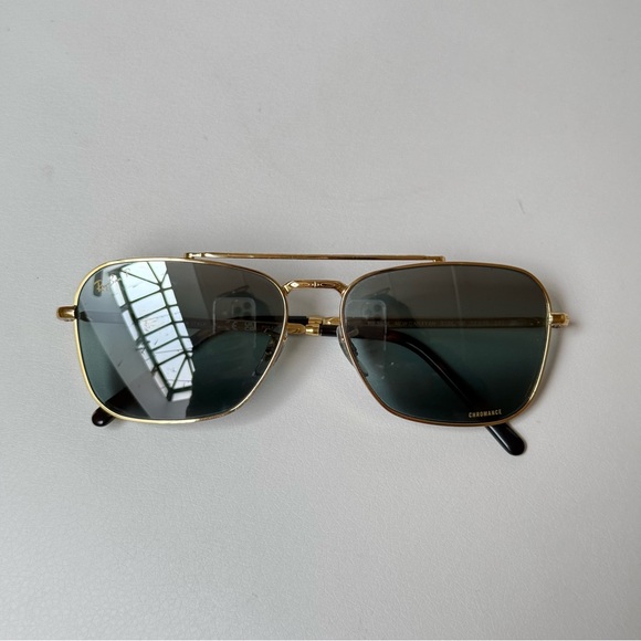 Ray-Ban New Caravan Chromance (Polarized) Blue lenses w/ Gold Frame - Picture 8 of 8